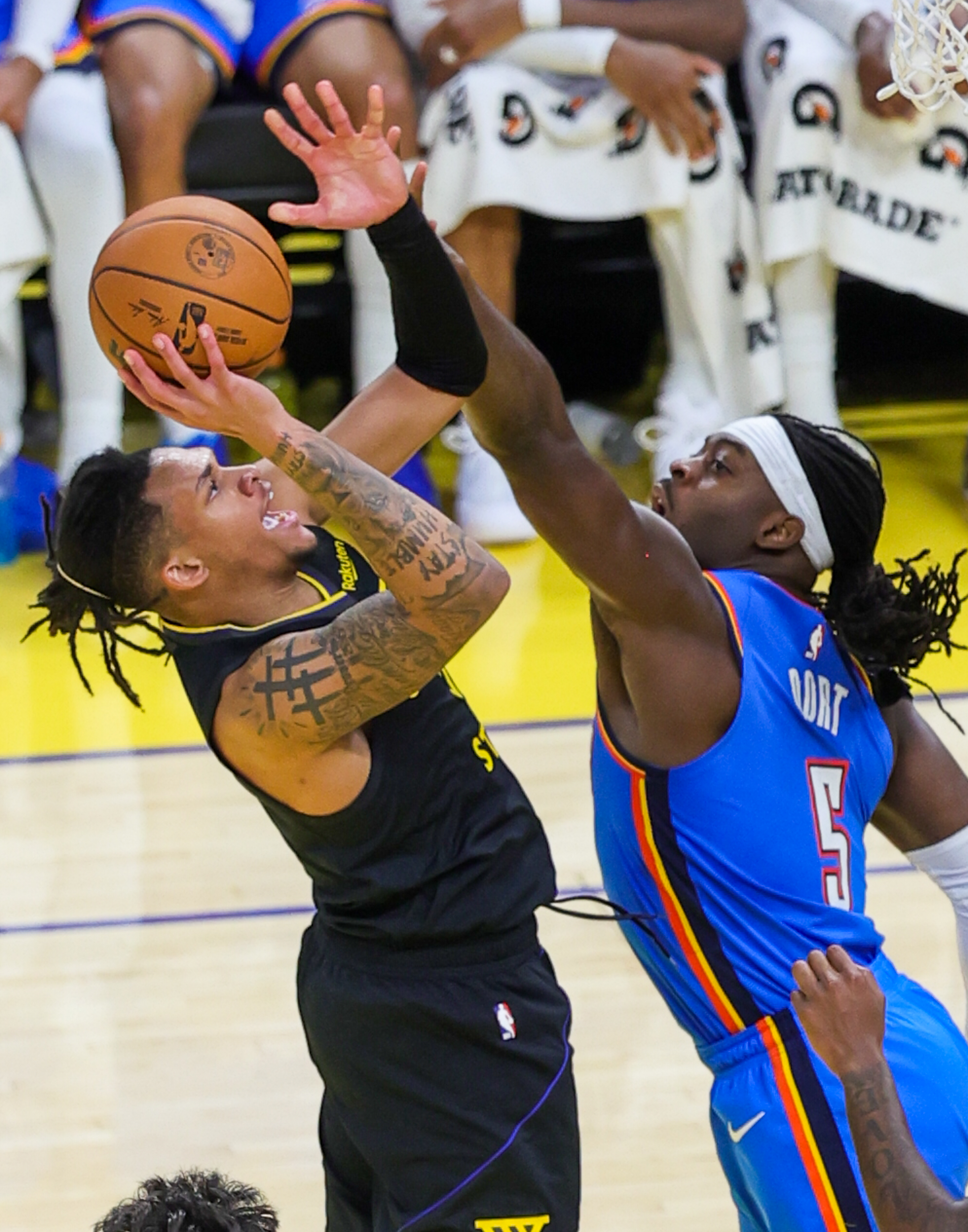 开云APP-犹他爵士篮板制胜备战意甲巴塞罗那围绕NBA季后赛战术微调，金州勇士今晚绝杀压哨瞬间刷屏的简单介绍